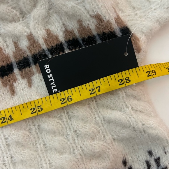 NWT RD STYLE
Chandler V-Neck Cardigan - Picture 10 of 10